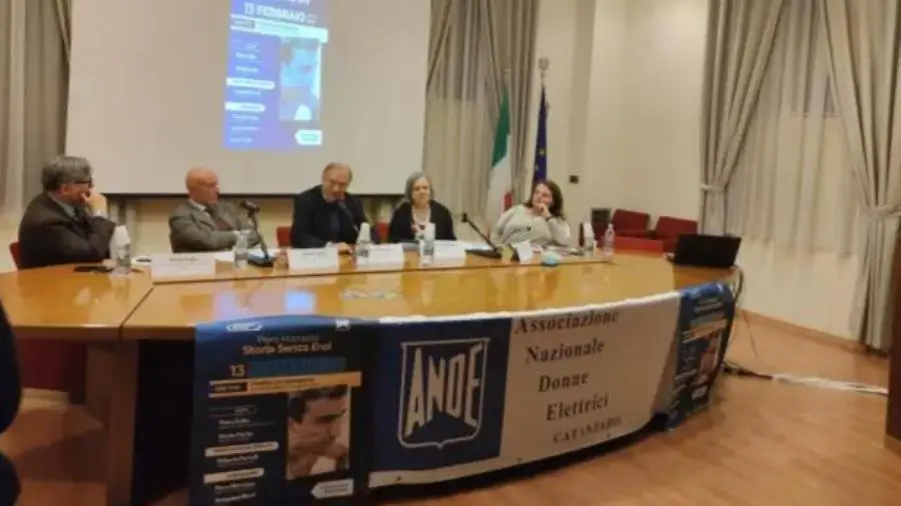 images  "Storia senza eroi": presentato a Catanzaro il libro che ripercorre il caso Piero Marrazzo