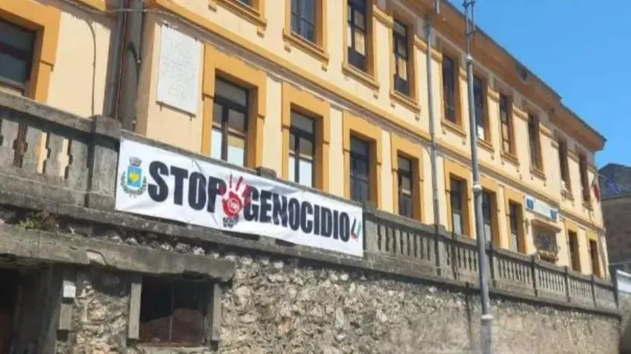 "Stop genocidio a Gaza": il Comune di Marcellinara contro il massacro del popolo palestinese 