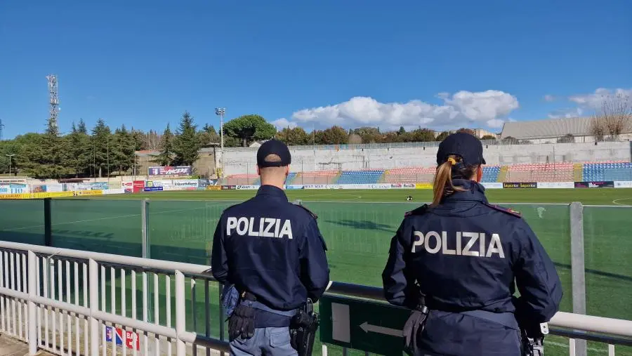 Aggredisce l'arbitro con uno schiaffo nel Vibonese: Daspo a un dirigente sportivo