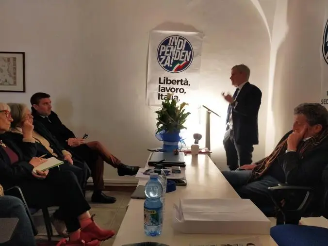 Catanzaro, inaugurata la sede del Movimento 'Indipendenza!' di Gianni Alemanno 