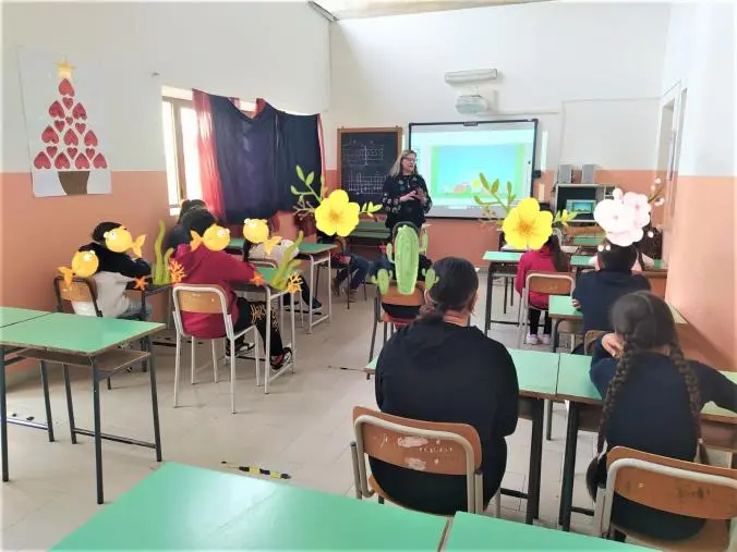 Una giornata di lettura al plesso Davoli di Lamezia con la scrittrice Sina Mazzei