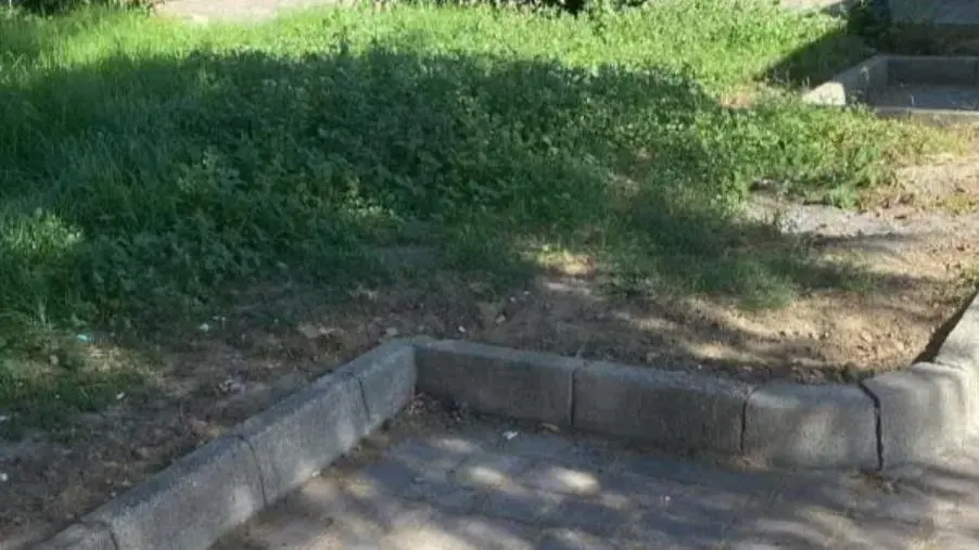 Parco giochi a Santa Maria di Catanzaro, Costa: "Ripristino iniziato e poi bloccato"