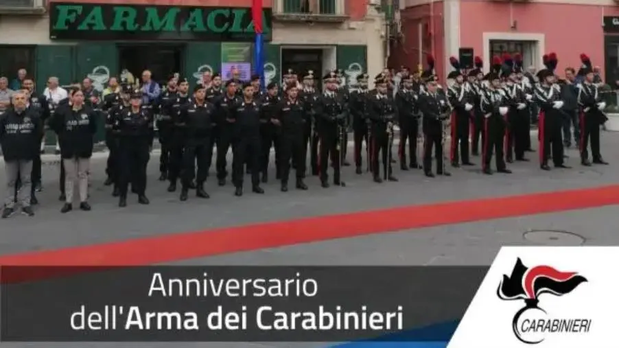 Anniversario dei carabinieri, la cerimonia e le ricompense ai militari a Crotone