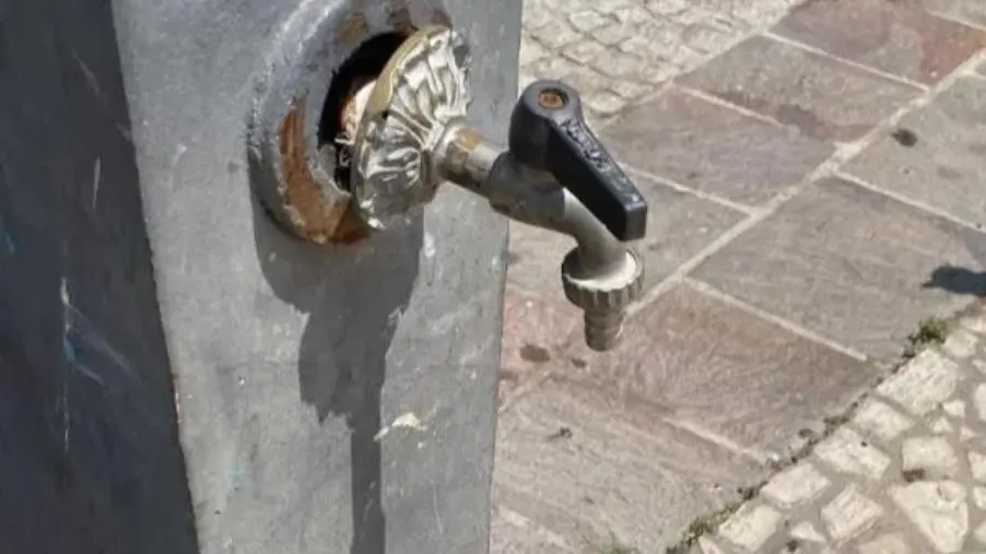 Gagliano: l’acqua un bene prezioso, ma non per tutti
