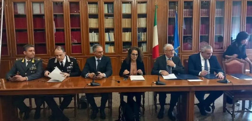 images Istituito il tavolo sulle periferie, Ferro: "Repressione sì, ma anche tanta prevenzione" 