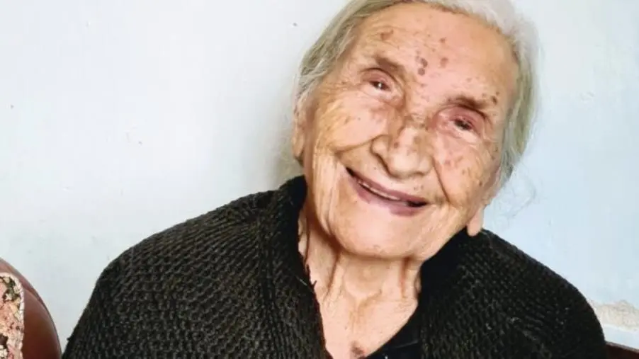 Ha 109 anni e 23 nipoti: è record per nonna Maria Rosa Tassone, la donna più anziana della Calabria