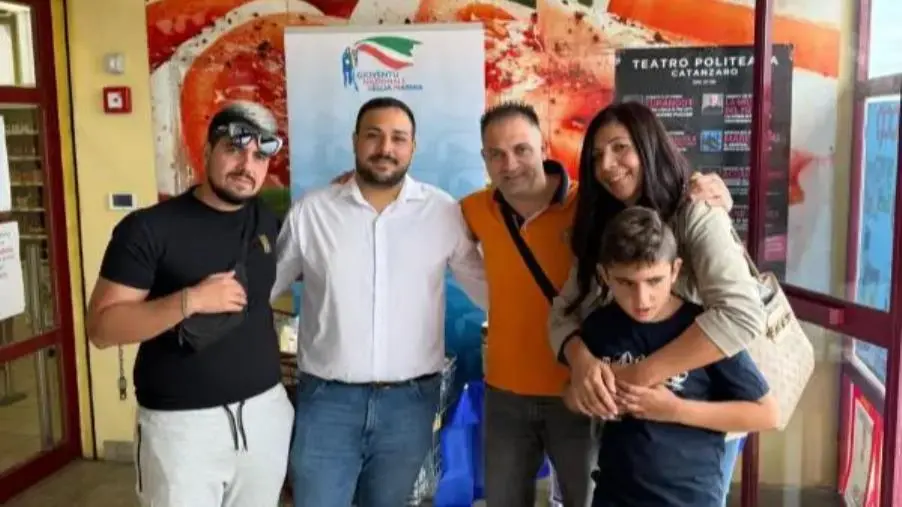 Sellia Marina, Gioventù Nazionale consegna alla Parrocchia il ricavato della colletta alimentare