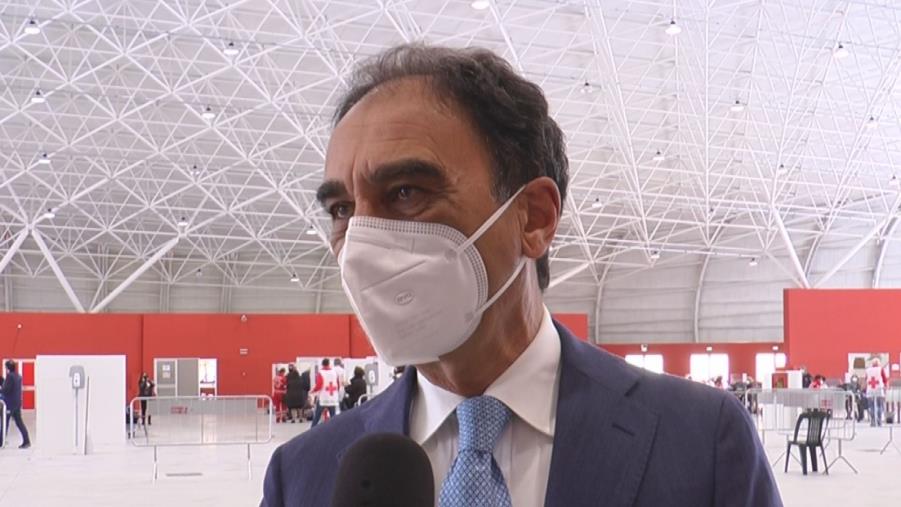 images Ente Fiera. Il sindaco Abramo si vaccina con Astrazeneca: "Nessun timore. Ottima organizzazione nella struttura"