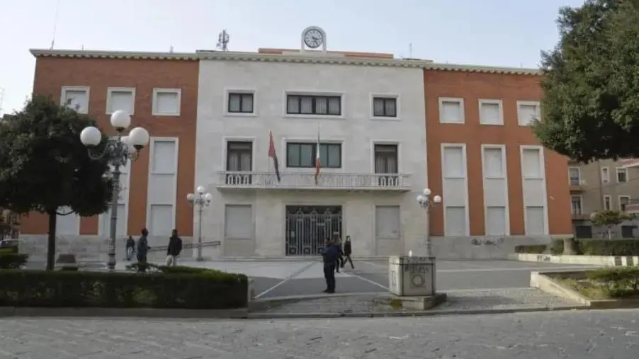 Assunzione lavoratori Tis al Comune di Crotone da 14 a 25, la soddisfazione dei sindacati