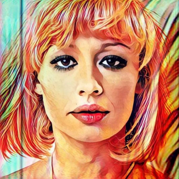 images Sellia omaggia Raffaella Carrà: per le vie del borgo riecheggiano i brani dell'artista 