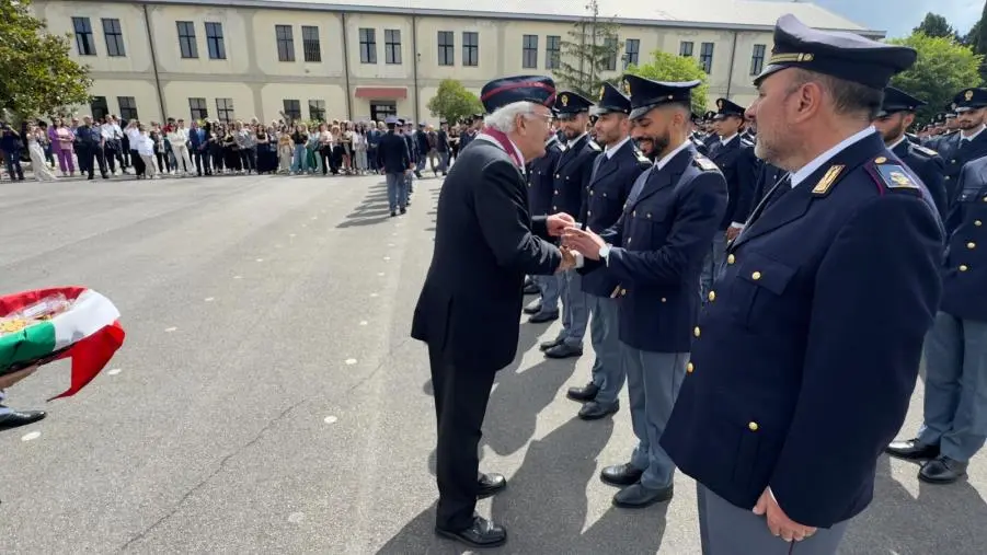 Cerimonia di consegna degli alamari alla Scuola Allievi Agenti di Vibo Valentia