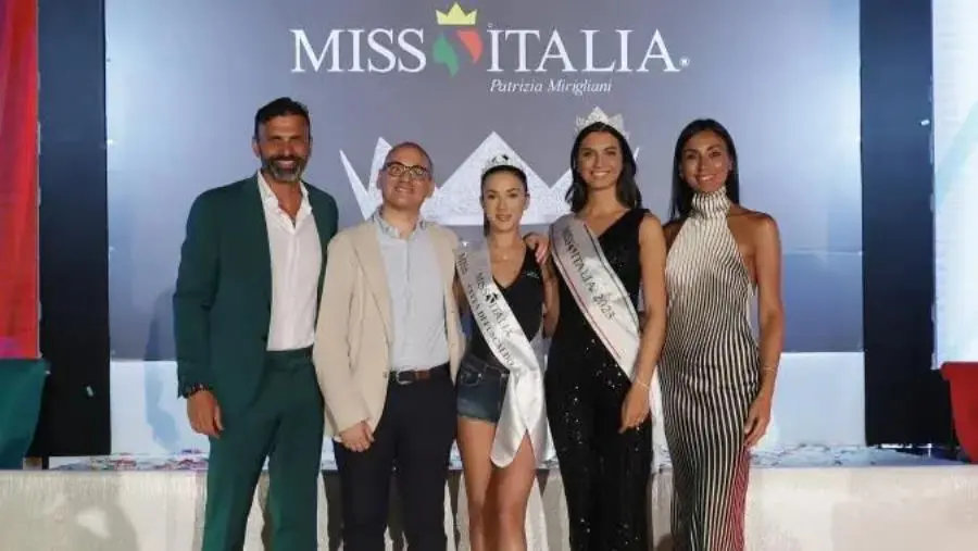 Miss Italia Calabria ha incoronato Miss città di Fuscaldo: è Teresa Alessandra Leone