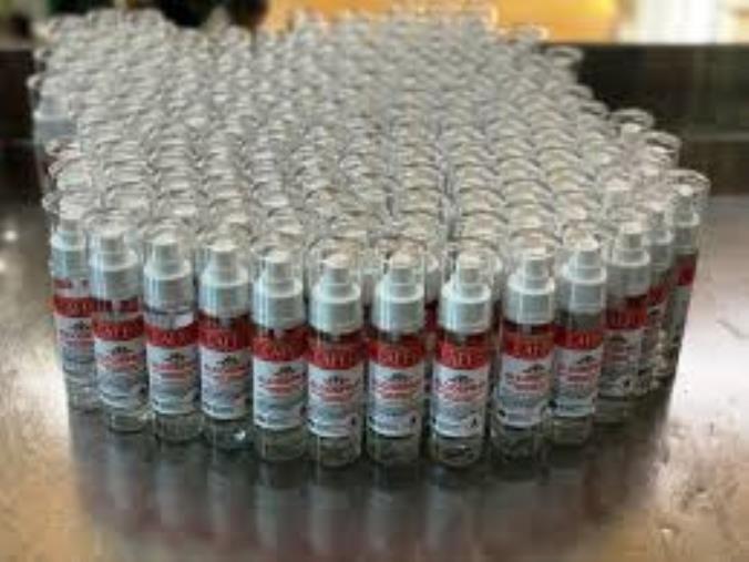 images Coronavirus. Dai liquori all'Alcospray per sanitizzare le mascherine, il Gruppo Caffo dona le prime 1000 bottiglie all'Asp di Vibo Valentia