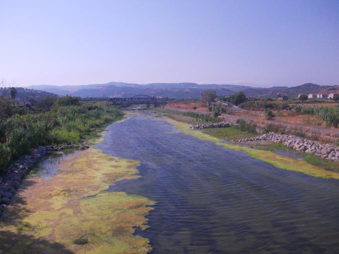 images Squillace, previsti interventi di pulizia lungo i canali reflui e alla foce del fiume Alessi