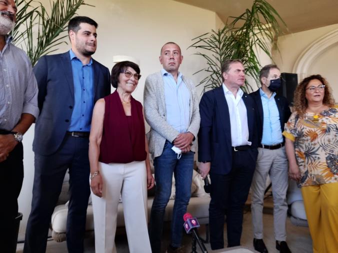 images Regionali. Bruni: "Ho assistito 13.500 pazienti, adesso voglio farlo con tutti i calabresi". A de Magistris: "Uniamo le forze"