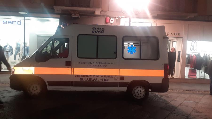 images Ambulanze di seconda mano dalla Lombardia, Bevacqua: "Questione da regime coloniale"