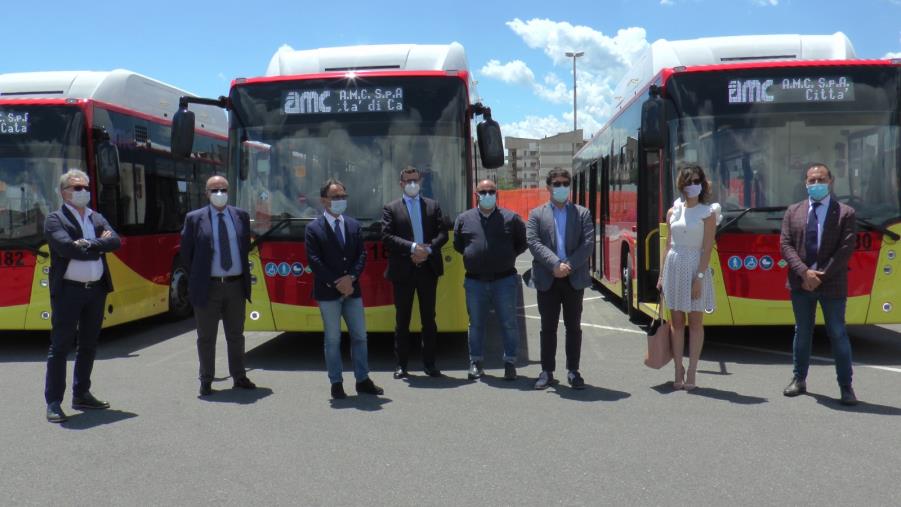 images Si arricchisce il parco macchine dell'Amc: presentati sei nuovi bus (VIDEO)