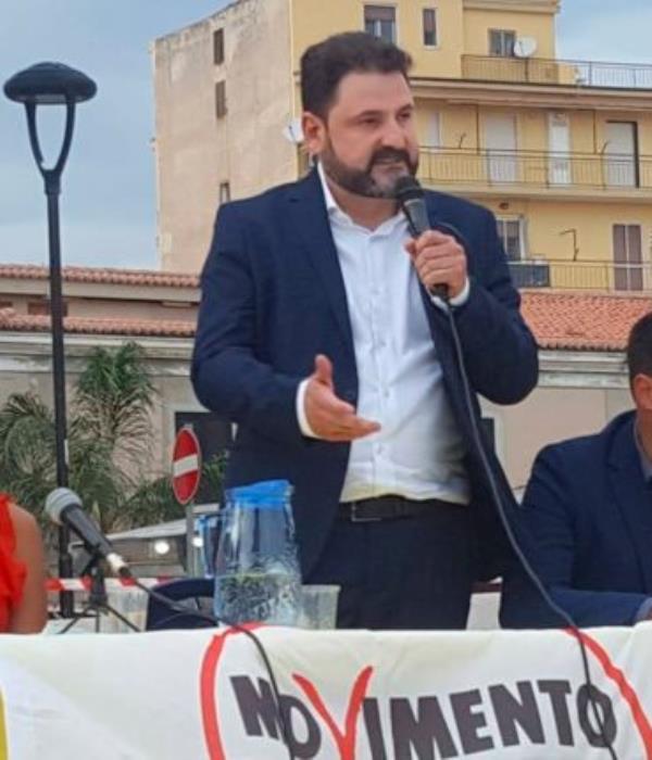 images Elezioni a Crotone. Il candidato 5 Stelle Correggia: "Lotta alla mafia non solo militare ma anche morale" 