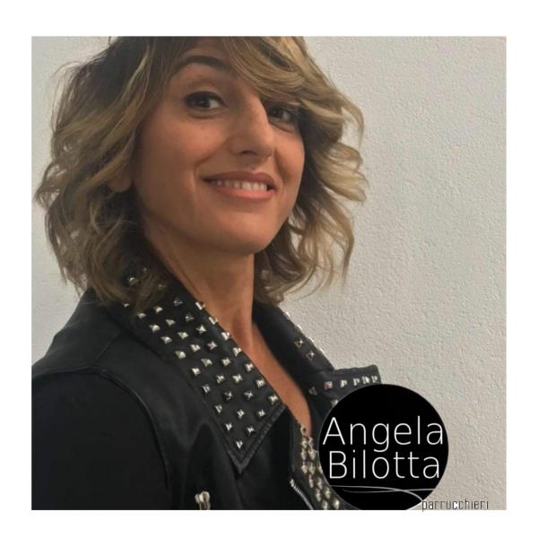 #iorestoacasa. L'hair stylist Angela e il tutorial su come fare una piega ai capelli 