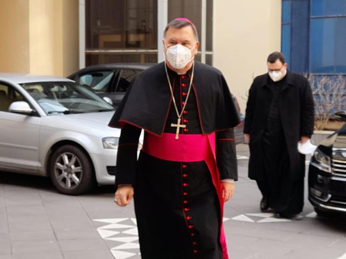 images Catanzaro, si è insediato il nuovo arcivescovo Claudio Maniago 