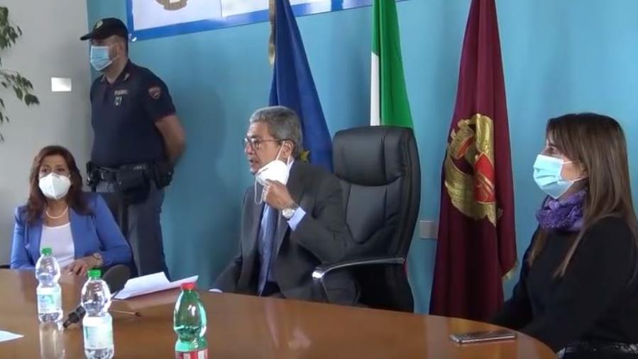images Arresti per usura a Cosenza. Il procuratore Spagnuolo: "Inchiesta partita da una persona che si voleva suicidare" (VIDEO)