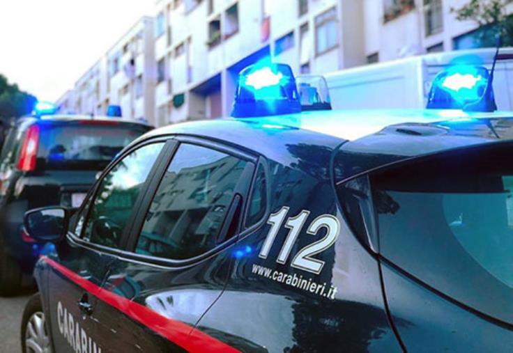 Insulta e offende i carabinieri: ai domiciliari un 42enne di Gasperina