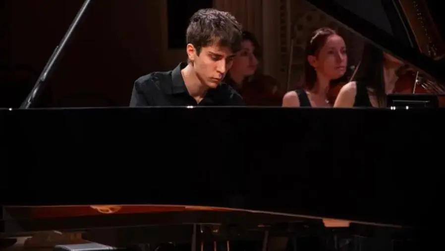 images AMA Calabria, recital del pianista Massimiliano Monopoli all'ex convento dei Gesuiti a Vibo