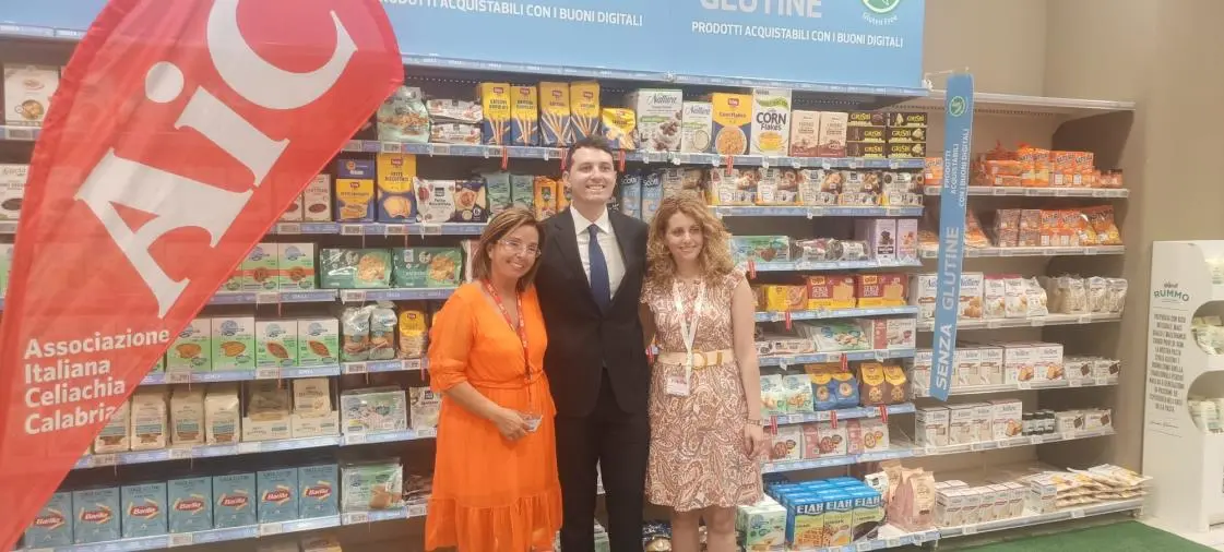 Catanzaro, presentati all'Ipercoop di “Le Fontane” i buoni digitali per celiaci: “oggi da noi puoi”