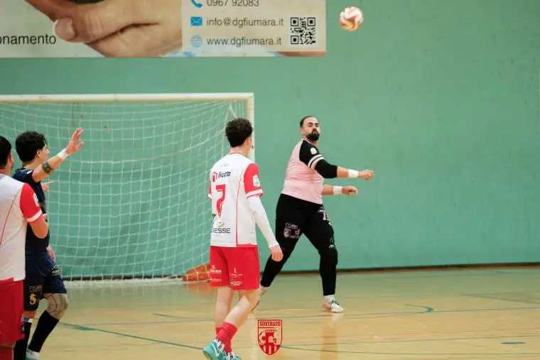 Salvatore Critelli saluta il Soverato Futsal