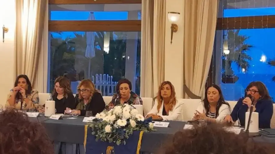 Crotone, presentato il libro "Donne Custodi, Donne Combattenti" del Sostituto Procuratore di Catanzaro Marisa Manzini