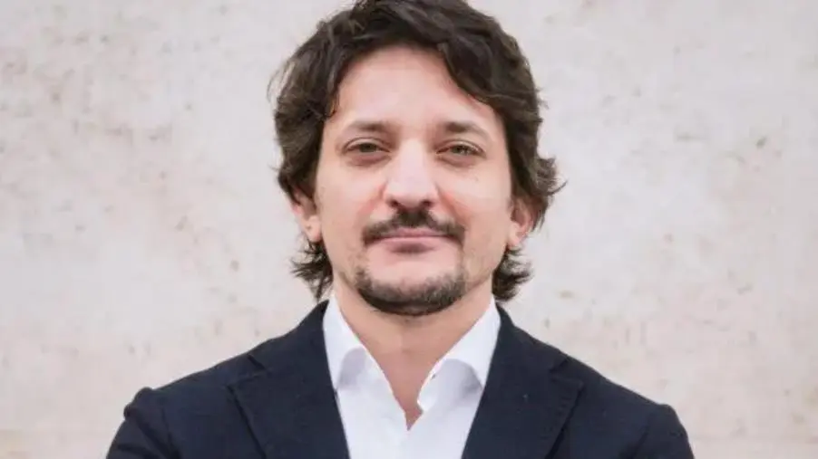 Roccella Jonica, al via il Festival dell’Argomento a piacere: parla il direttore artistico Tommaso Labate