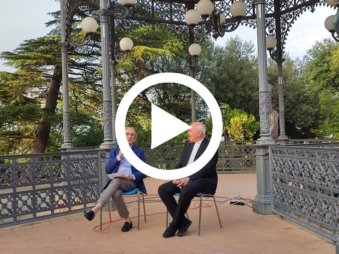 Catanzaro, al via daMargherita: oggi il talk di presentazione di "Hanno parlato con Dio. Ennio Morricone e Fabrizio De André"
