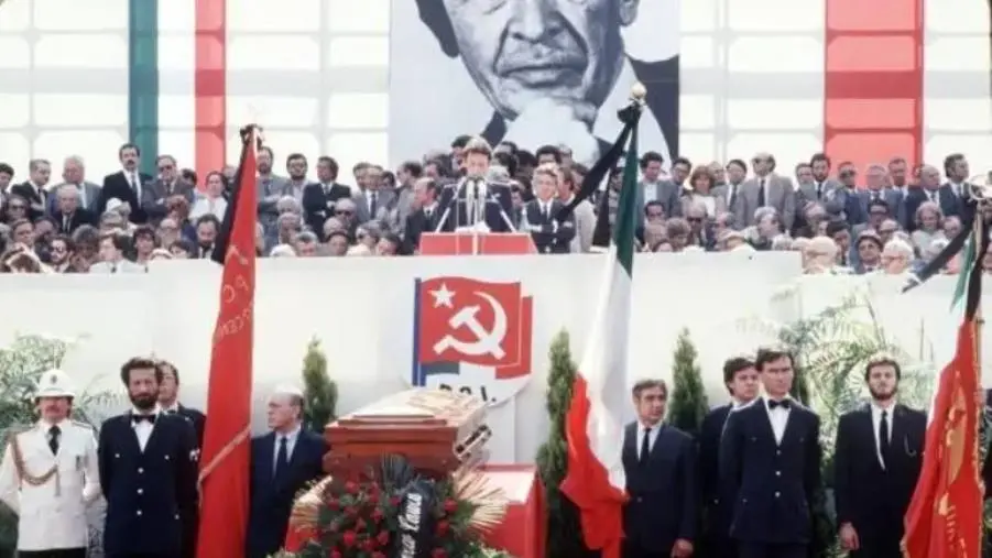 11 giugno 1984: inaspettatamente muore Enrico Berlinguer 