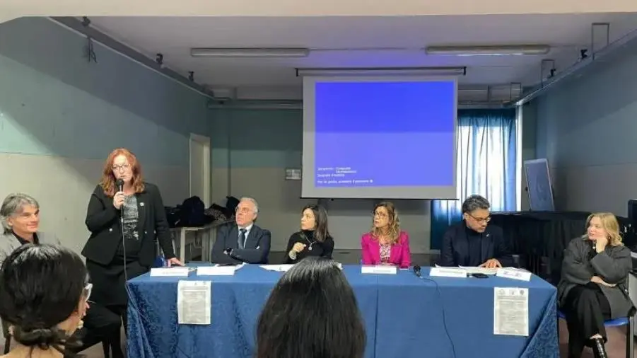 Catanzaro, giornata all'insegna della legalità al Liceo classico 'Galluppi' con il magistrato Manzini