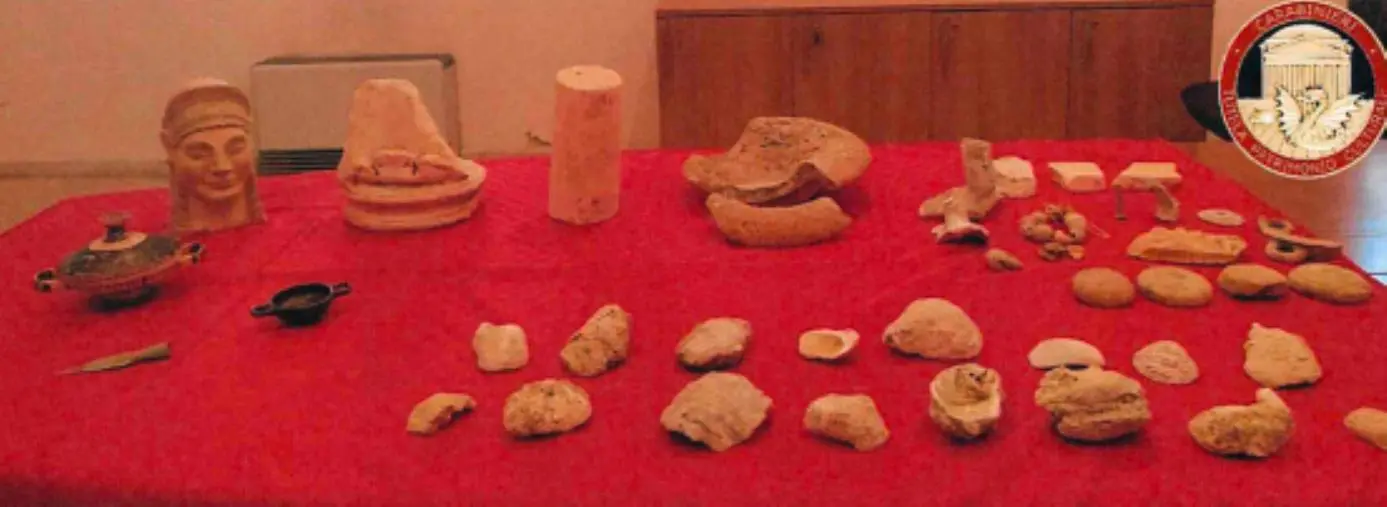 I carabinieri Tutela patrimonio restituiscono alla Sovrintendenza 83 beni archeologici
