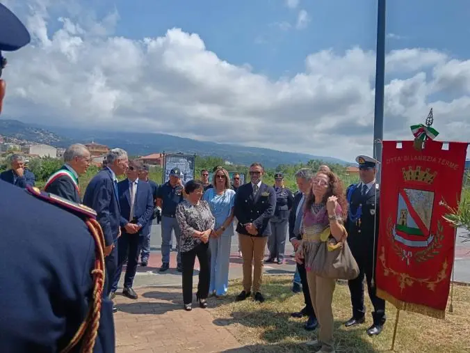 images Lamezia Terme, la polizia ha commemorato Paolo Diano nel 
43° anniversario della sua scomparsa