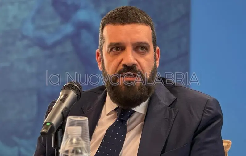 TIS, Firmato decreto per riconoscimento economico di 631 euro: Calabrese e Varone scrivono agli enti utilizzatori