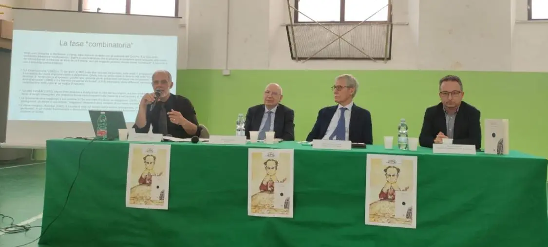 images Catanzaro, nel centenario dalla nascita l'Istituto “De Nobili" celebra Calvino 