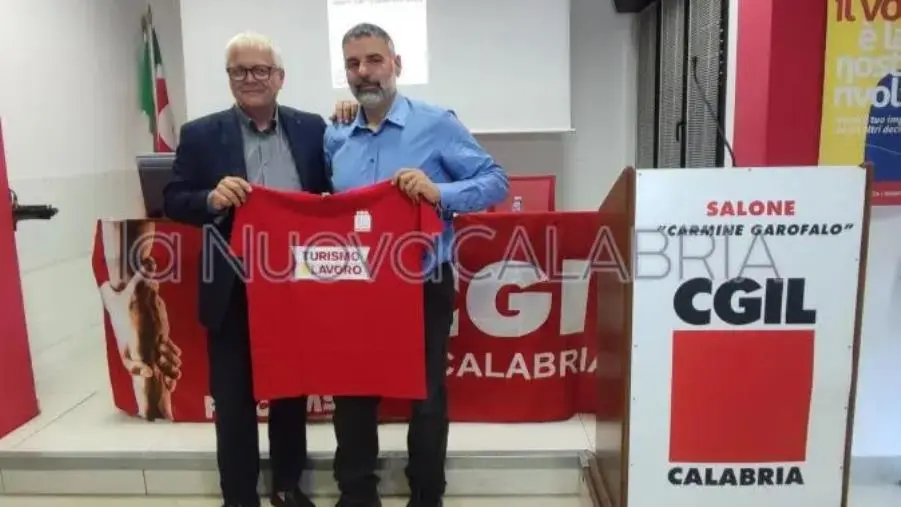 Filcams Cgil presenta il "Patto sociale per reddito, diritti e umanità del lavoro" a Catanzaro