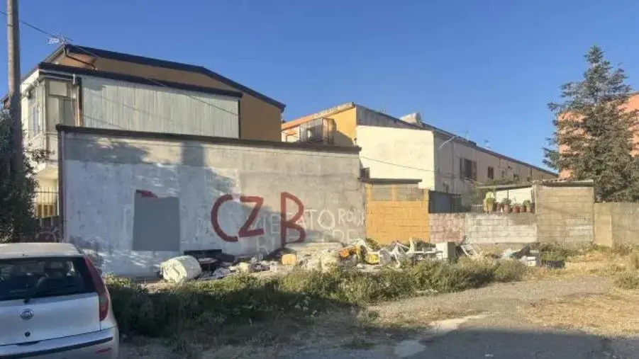 Catanzaro, degrado in via Lenza: la denuncia di un cittadino 