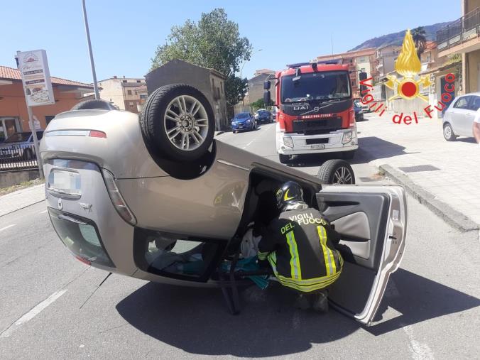 images Incidente a Lamezia Terme: coinvolte due auto, illesi i conducenti