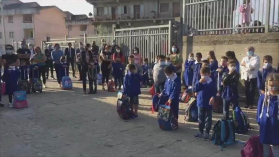 images Stefanaconi prova a tornare alla normalità dopo la fine del lockdown: riaperte le scuole (VIDEO)