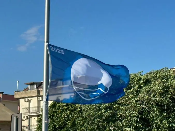 images Bandiera blu a Catanzaro, i dubbi del Gruppo Lega: "Come sono stati spesi 15mila euro per la divulgazione?" 