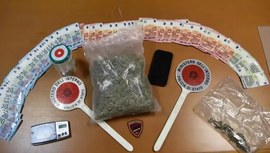 Siderno, detenzione ai fini di spaccio: arrestato 29enne 