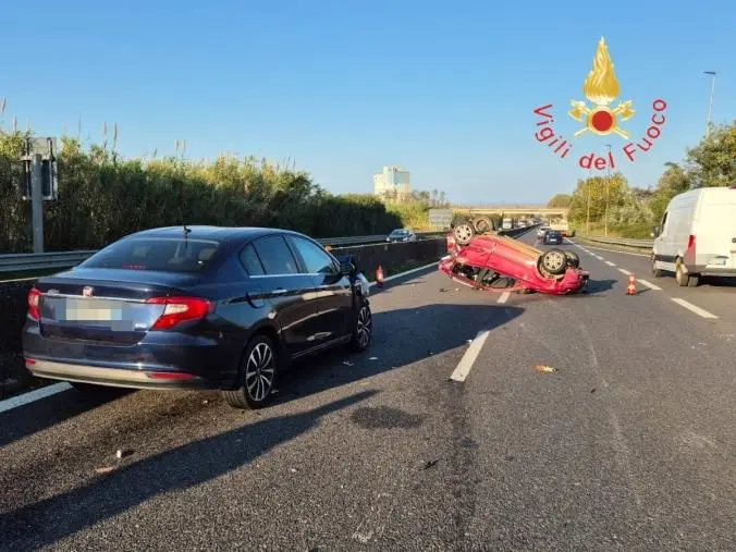 images Lamezia, scontro tra due auto sulla Statale 280 