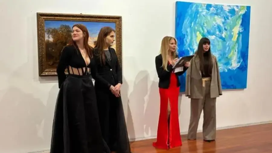 images Catanzaro, un successo la sfilata ispirata a 'Vulcano': moda, arte e identità