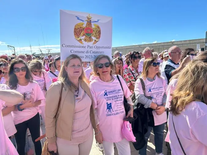 images II Passeggiata in Rosa a Catanzaro, Loprete (CPO) plaude all'iniziativa: "Emozionante partecipazione di tanti"
