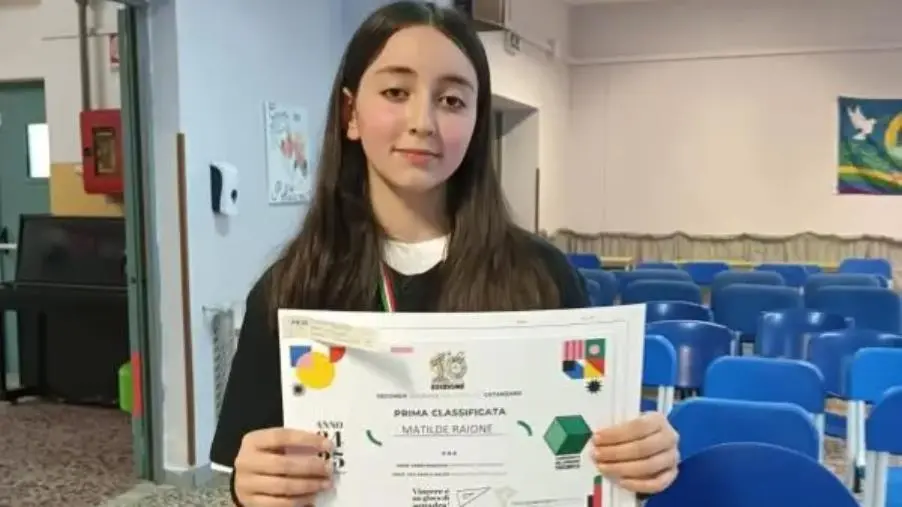 images Matilde Raione del Convitto "Galluppi" rappresenterà Catanzaro al Campionato nazionale di disegno tecnico 