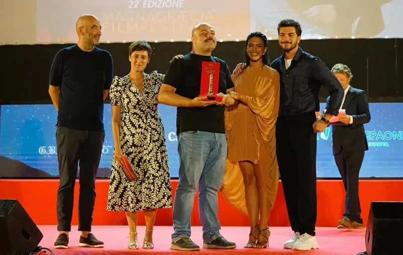 Mgff, si conclude la 22ª edizione: miglior film “Familia” del regista calabrese Francesco Costabile