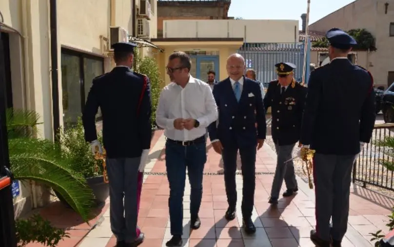 Alla Questura di Crotone la visita del Sottosegretario alla Giustizia Delmastro